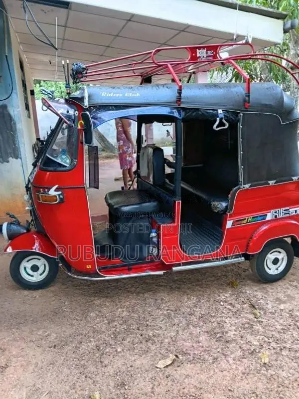 Bajaj RE 2 Stroke 2003 Three Wheel (Used)