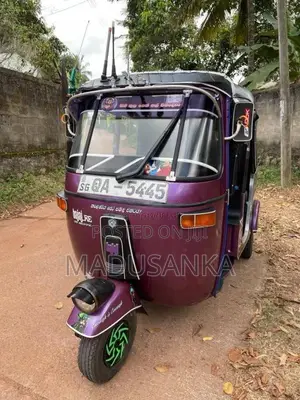 Bajaj 2 Stroke 2005 Three Wheel (Used)