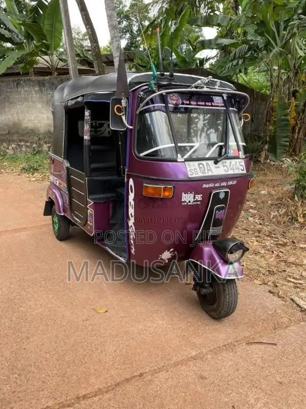 Bajaj 2 Stroke 2005 Three Wheel (Used)