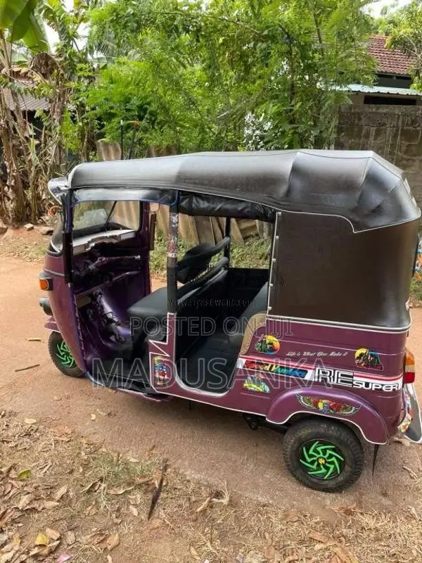 Bajaj 2 Stroke 2005 Three Wheel (Used)