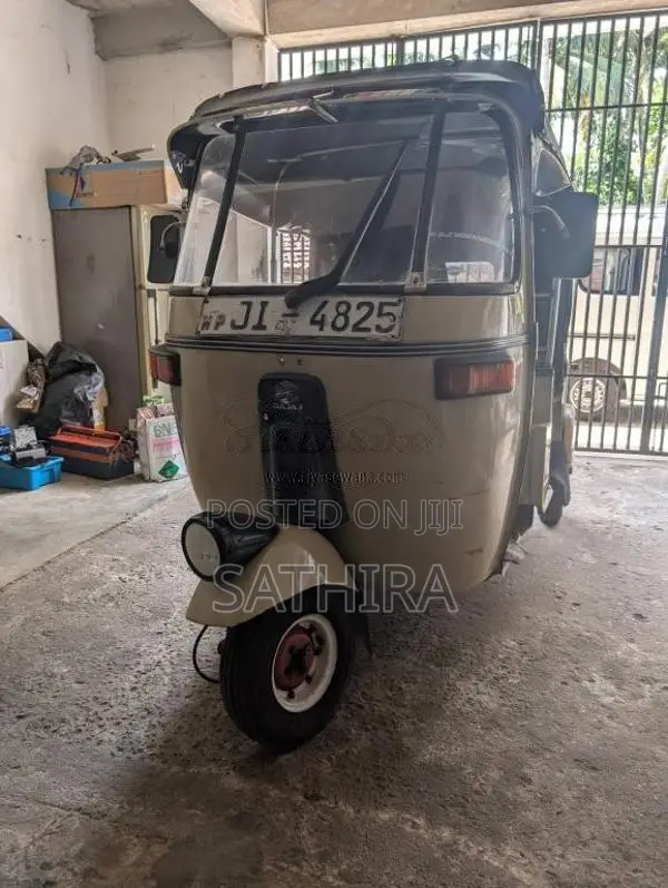 Bajaj 2 Stroke 2004 Three Wheel (Used)