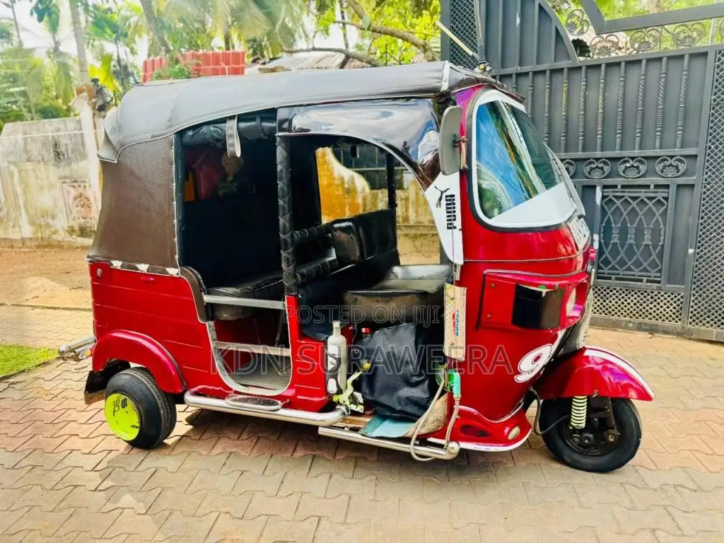 Bajaj RE 2011 Three Wheel (Used)