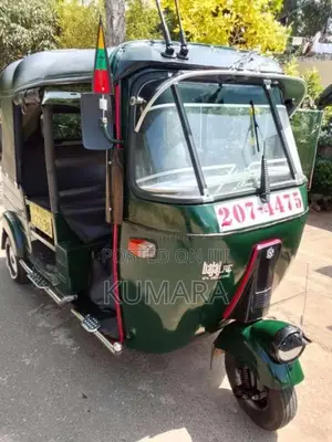 Bajaj 2 Stroke 2000 Three Wheel (Used)