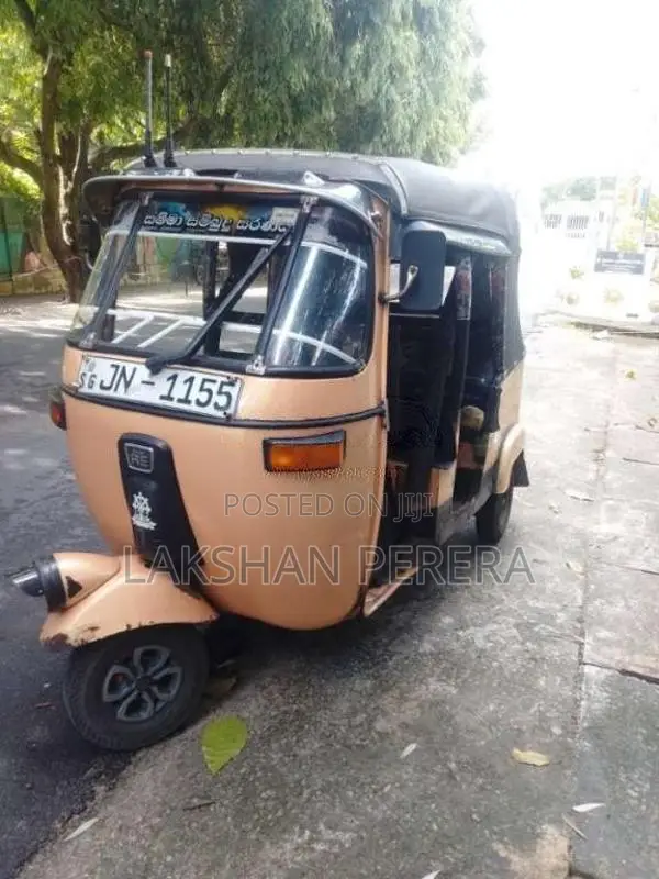 Bajaj 2 Stroke 2004 Three Wheel (Used)