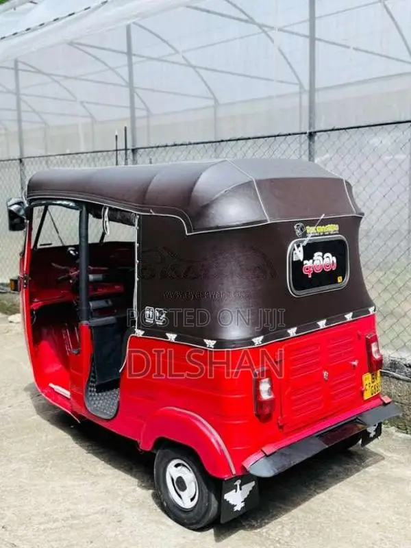 Bajaj 2 Stroke 2000 Three Wheel (Used)