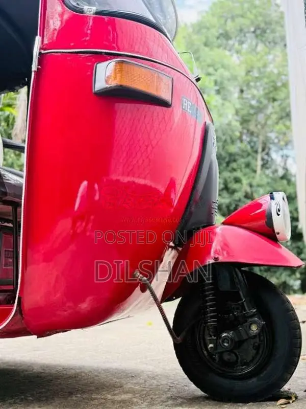 Bajaj 2 Stroke 2000 Three Wheel (Used)