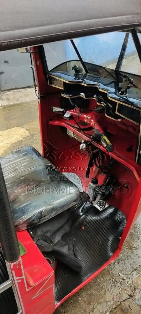 Bajaj 2 stroke 2001 Three Wheel (Used)