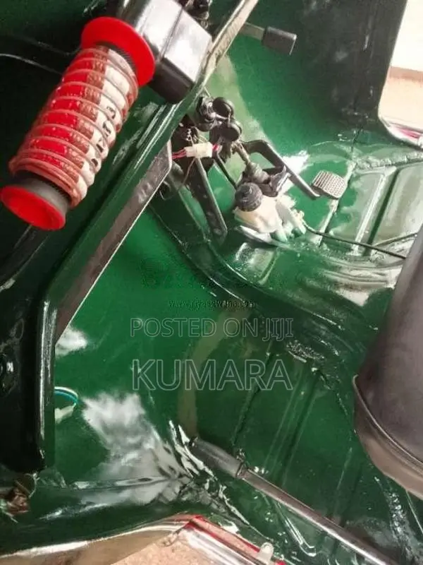 Bajaj 2 Stroke 2000 Three Wheel (Used)