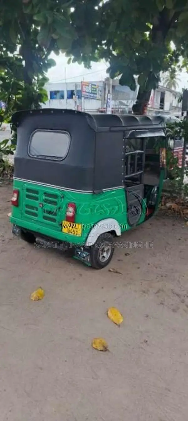 Bajaj RE 2016 Three Wheel (Used)
