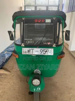 Bajaj 4 Stroke 2009 Three Wheel (Used)