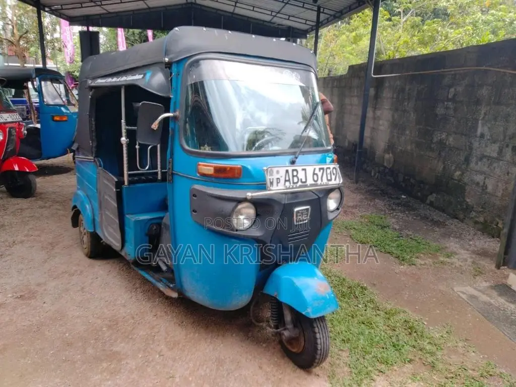 Bajaj RE 2015 Three Wheel (Used)