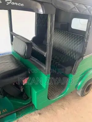 Bajaj 4 Stroke 2009 Three Wheel (Used)