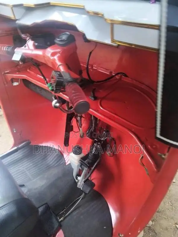 Bajaj RE 1999 Three Wheel (Used)