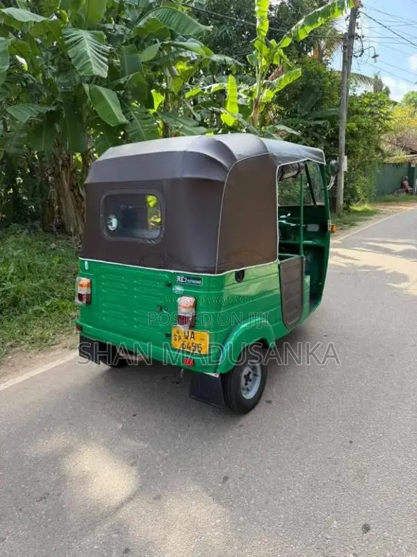 Bajaj 4 Stroke 2005 Three Wheel (Used)
