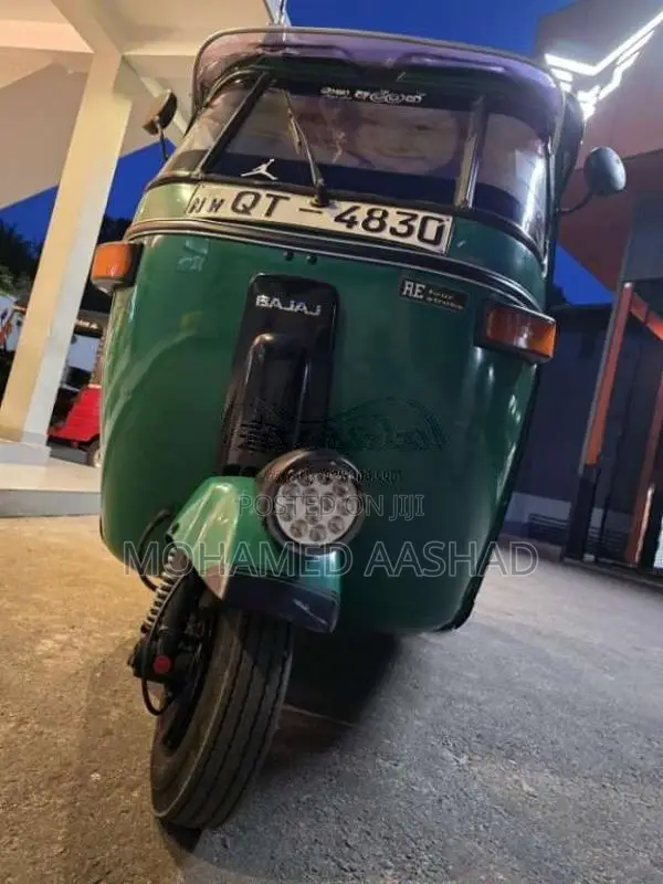 Bajaj 4 Stroke 2009 Three Wheel (Used)