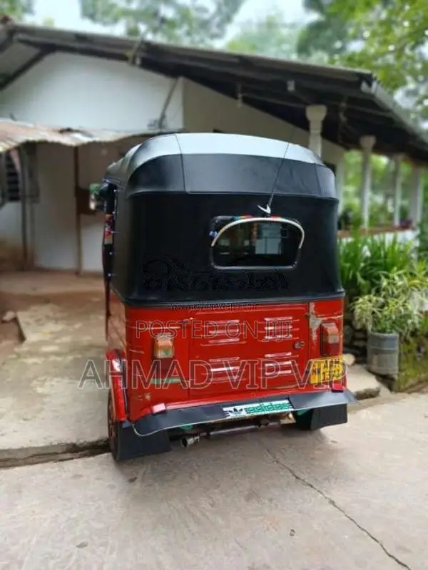 Bajaj 4 Stroke 2013 Three Wheel (Used)