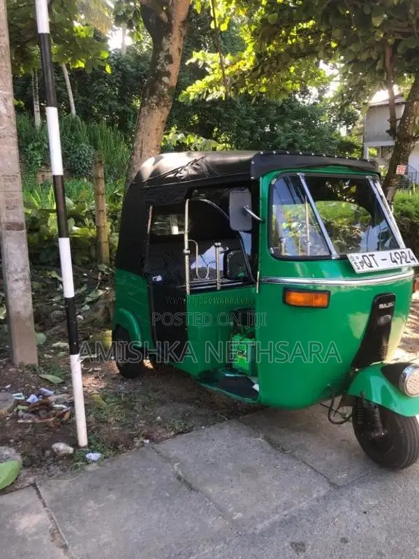Bajaj Re 2009 Three Wheel (Used)
