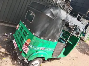 Bajaj RE 1999 Three Wheel (Used)