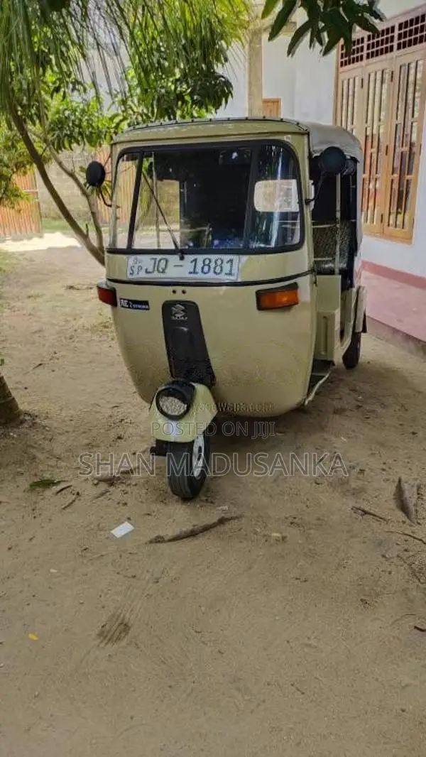 Bajaj 2 Stroke 2004 Three Wheel (Used)