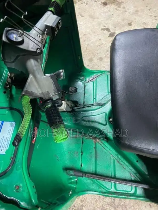 Bajaj 4 Stroke 2009 Three Wheel (Used)
