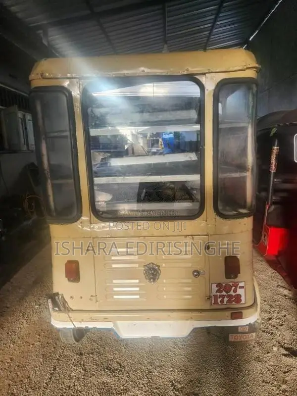 Bajaj 2 stroke 2000 Three Wheel (Used)