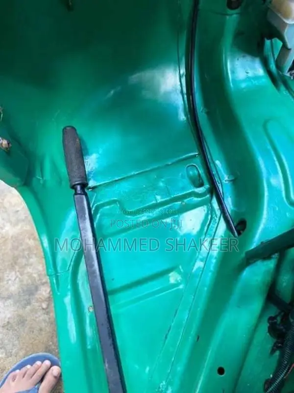 Bajaj 4 stroke 2011 Three Wheel (Used)