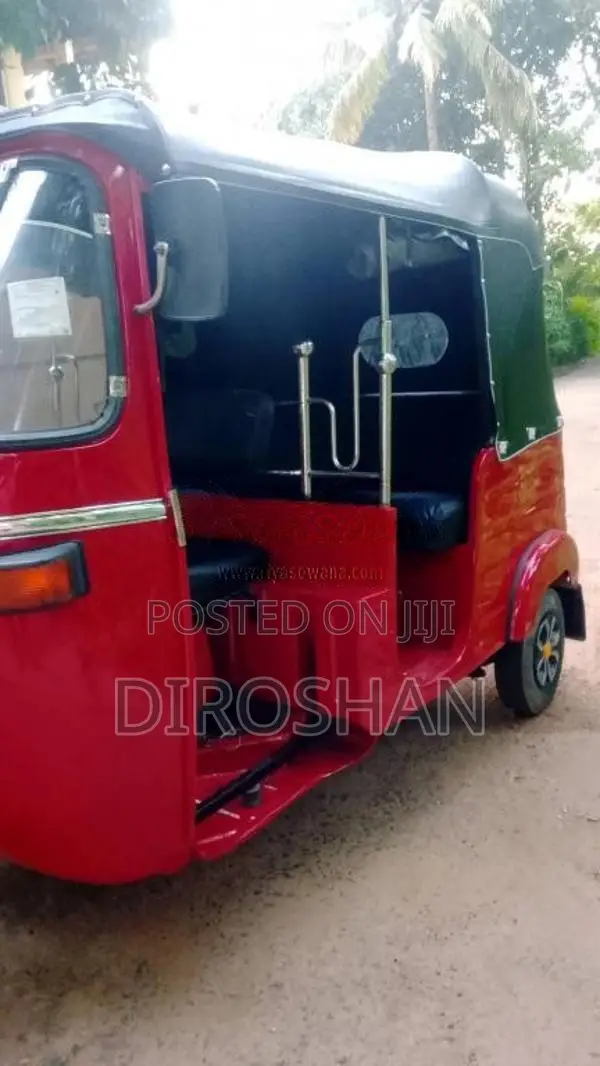 Bajaj 2 Stroke 2002 Three Wheel (Used)