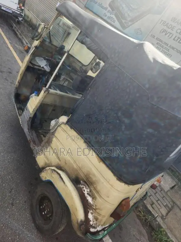 Bajaj 2 stroke 2006 Three Wheel (Used)