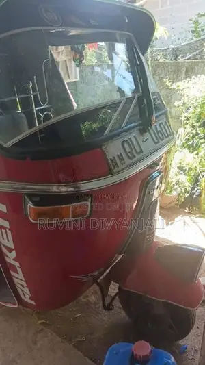 Bajaj 4 Stroke 2009 Three Wheel (Used)