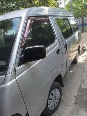 Toyota CR27 1994 Van (Used)