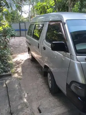 Toyota CR27 1994 Van (Used)