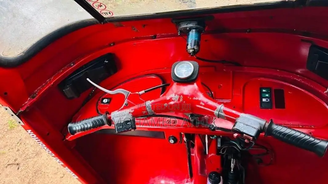 Bajaj RE 2004 Three Wheel (Used)