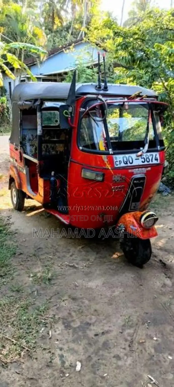 Bajaj 4 Stroke 2008 Three Wheel (Used)