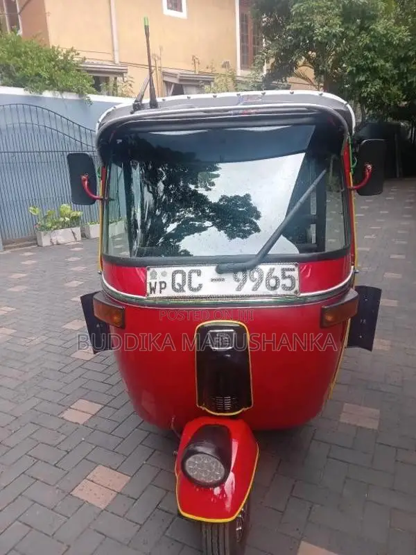 Bajaj 2 Stroke 2005 Three Wheel (Used)