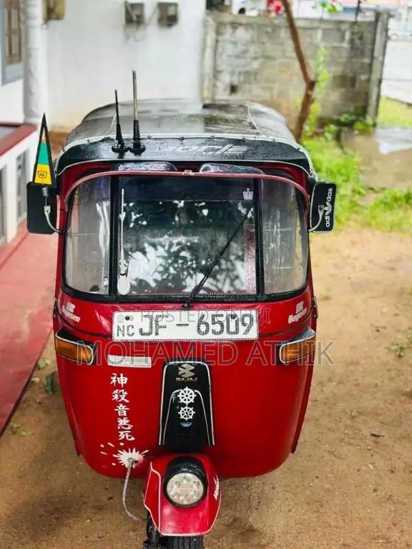 Bajaj RE 2004 Three Wheel (Used)