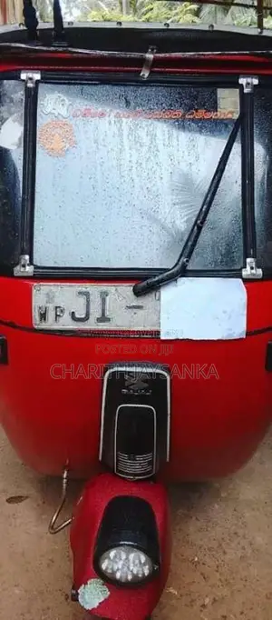 Bajaj RE 2 Stroke 2004 Three Wheel (Used)