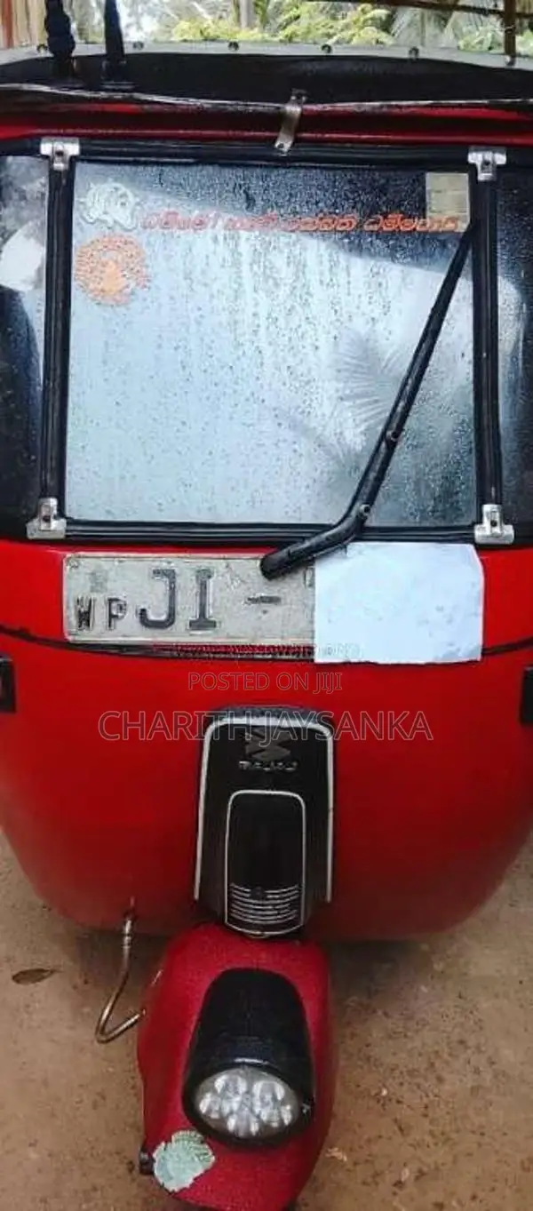 Bajaj RE 2 Stroke 2004 Three Wheel (Used)