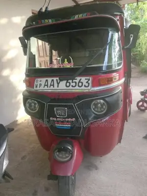 Bajaj 4 stroke 2015 Three Wheel (Used)