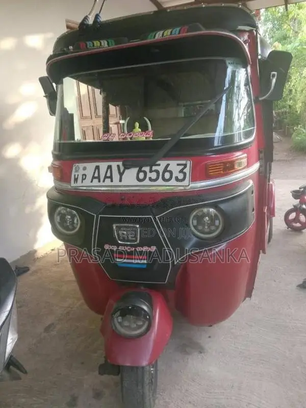 Bajaj 4 stroke 2015 Three Wheel (Used)