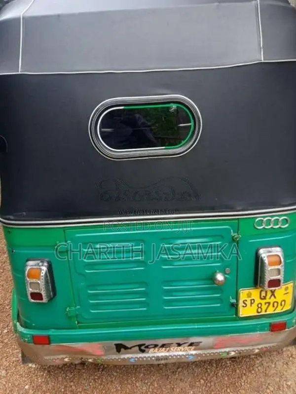 Bajaj 4 Stroke 2010 Three Wheel (Used)