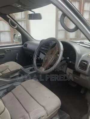 Nissan Serena 1998 Van (Used)