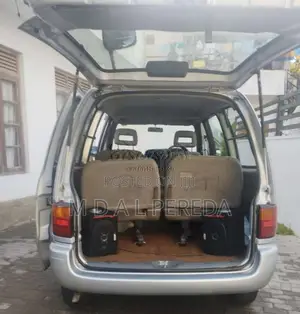Nissan Serena 1998 Van (Used)