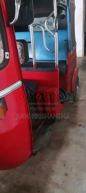 Bajaj 2 stroke 2000 Three Wheel (Used)