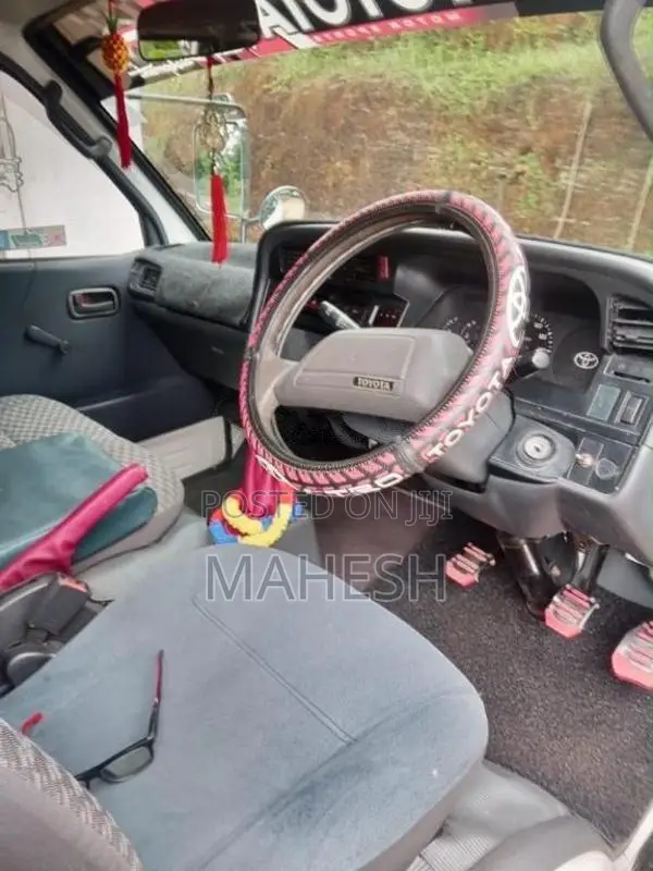 Toyota HIACE 2003 Van (Used)