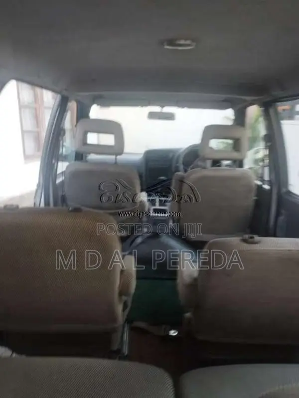 Nissan Serena 1998 Van (Used)