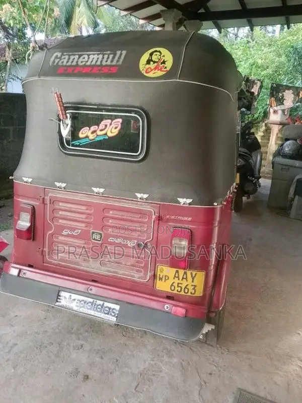 Bajaj 4 stroke 2015 Three Wheel (Used)