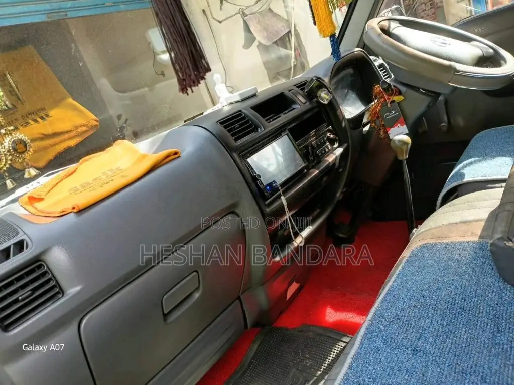 Nissan Vanette Lion Face 2005 Van (Used)