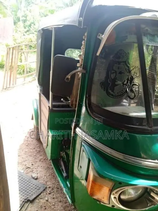 Bajaj 4 Stroke 2010 Three Wheel (Used)