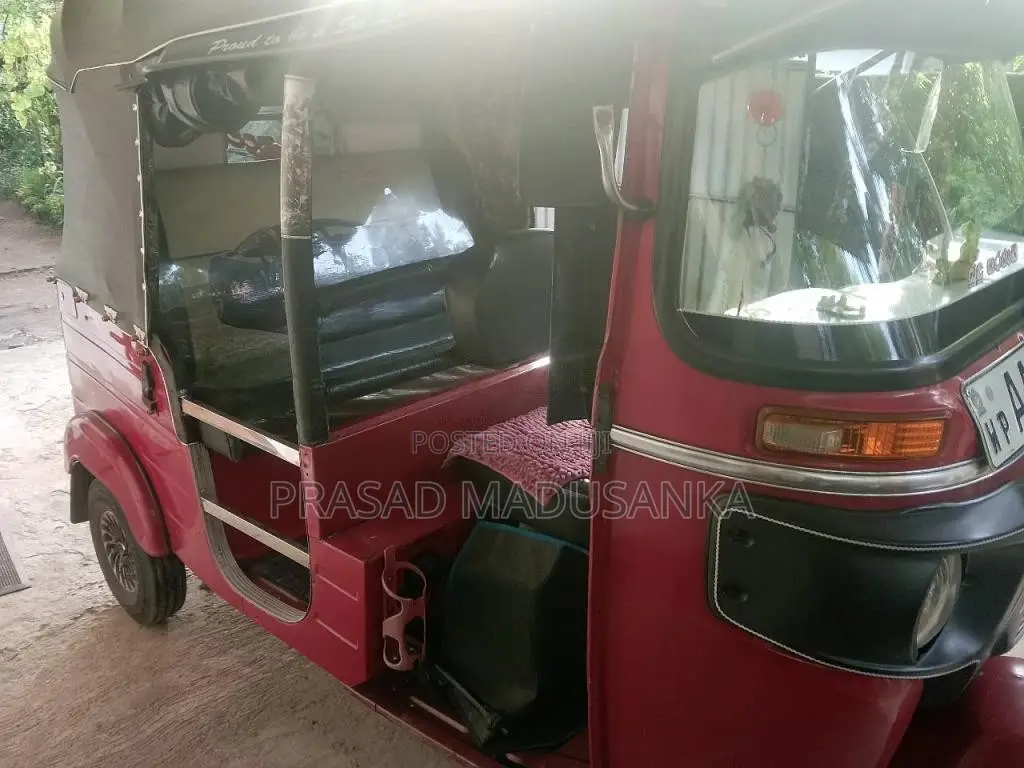 Bajaj 4 stroke 2015 Three Wheel (Used)