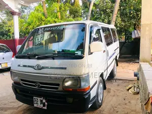 Toyota Hiace Dolphin 1997 Van (Used)